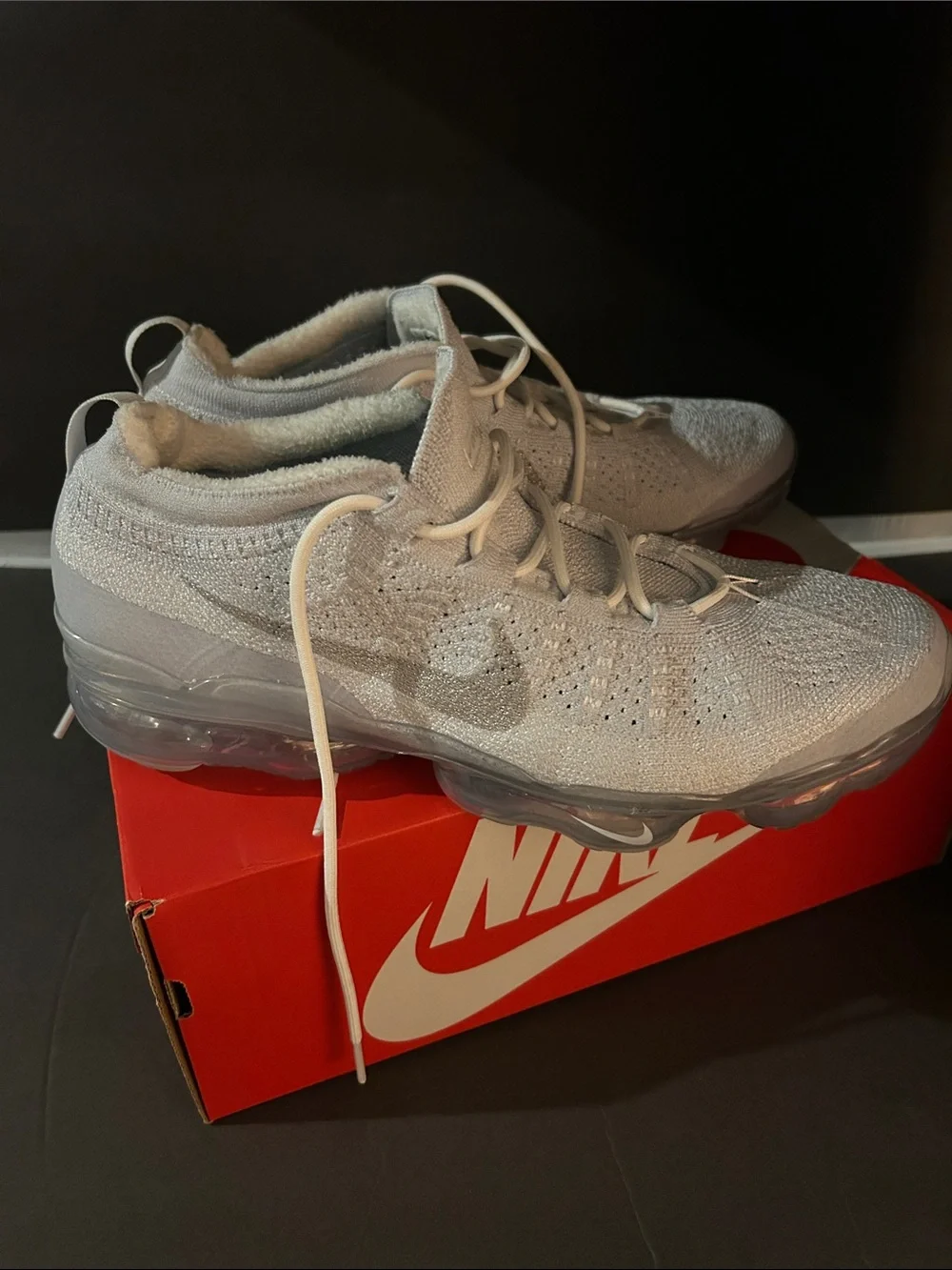 Nike VaporMax Flyknit Sneakers - Light Grey/White